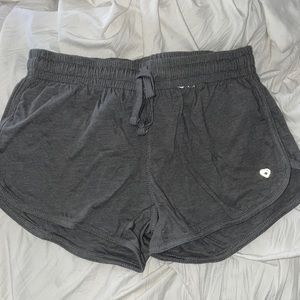 Size Small Colosseum shorts - grey